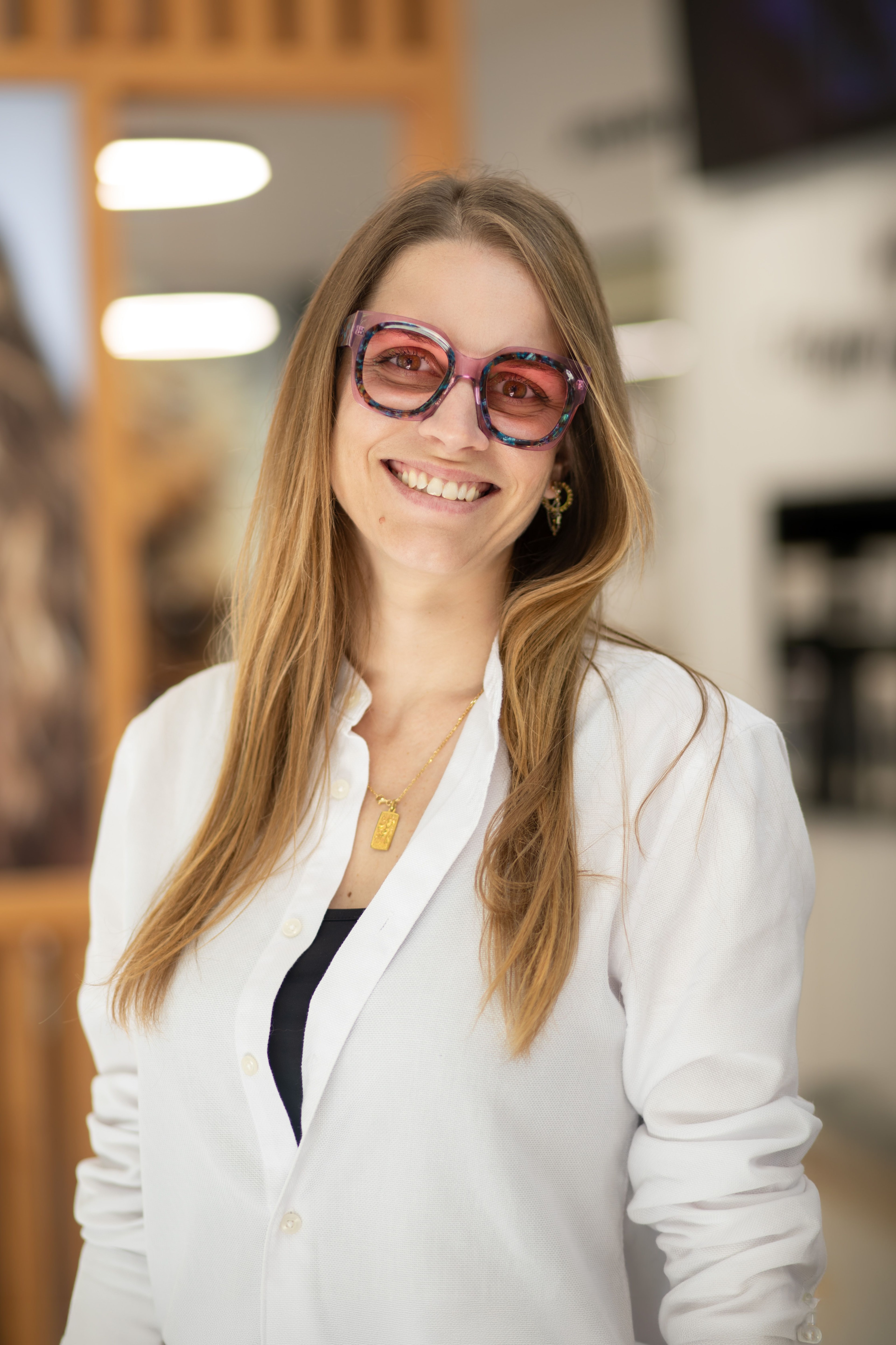 Morgane Kerbiquet, Opticienne